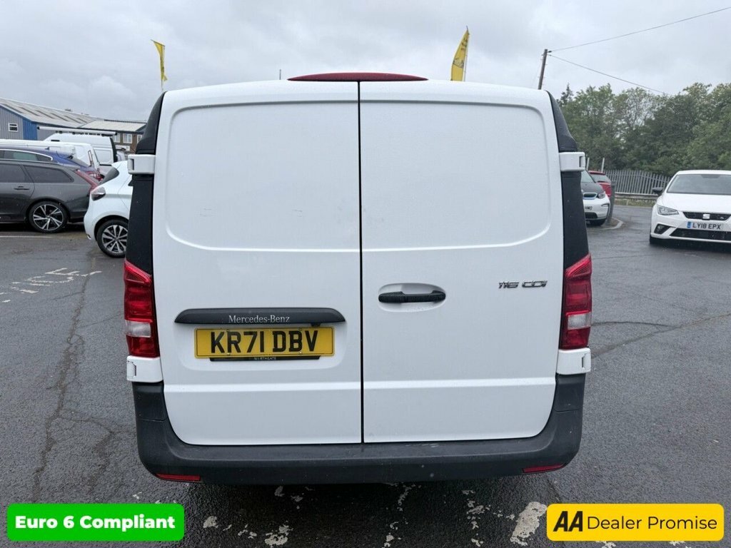 Mercedes-Benz Vito 2L Progressive KR71DBV White #6