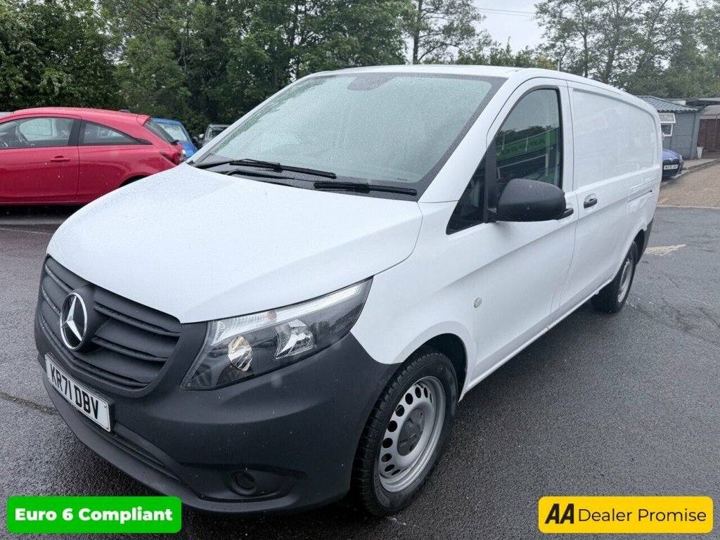 Mercedes-Benz Vito 2L Progressive KR71DBV White #3