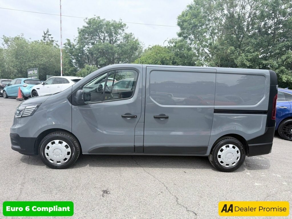 Renault Trafic 2L Business SA22WHF Grey #4