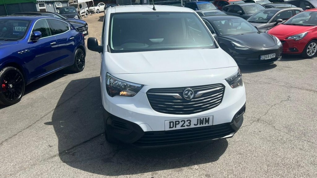 Vauxhall Combo 1.5L Prime 6Dr DP23JWM White #3