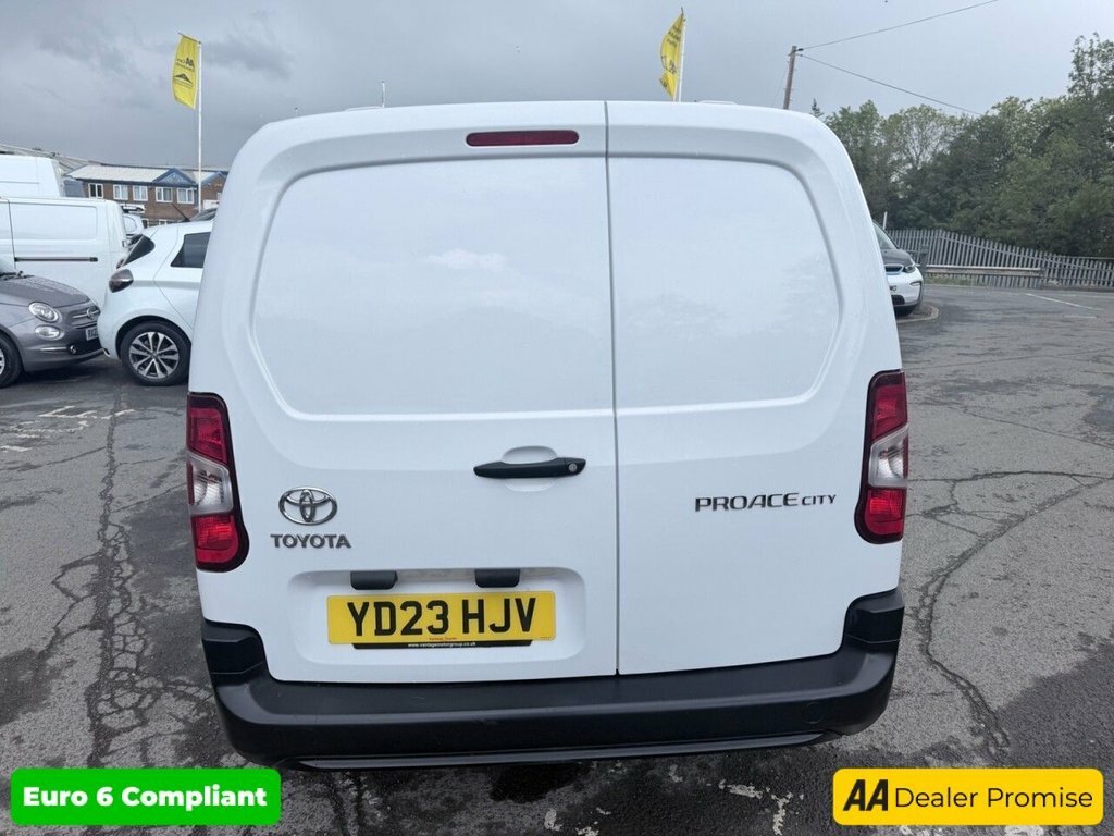 Toyota Proace City 1.5L Active White #6