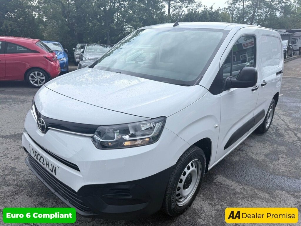 Toyota Proace City 1.5L Active White #3