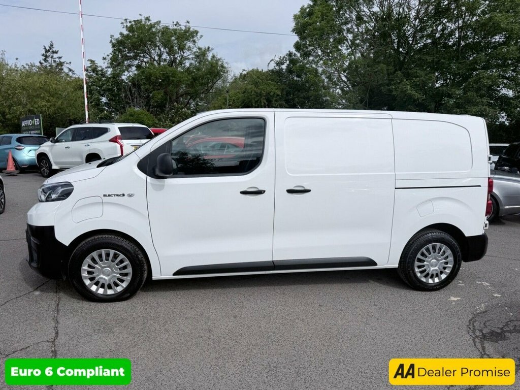 Toyota PROACE Mpv FP71UUD White #4