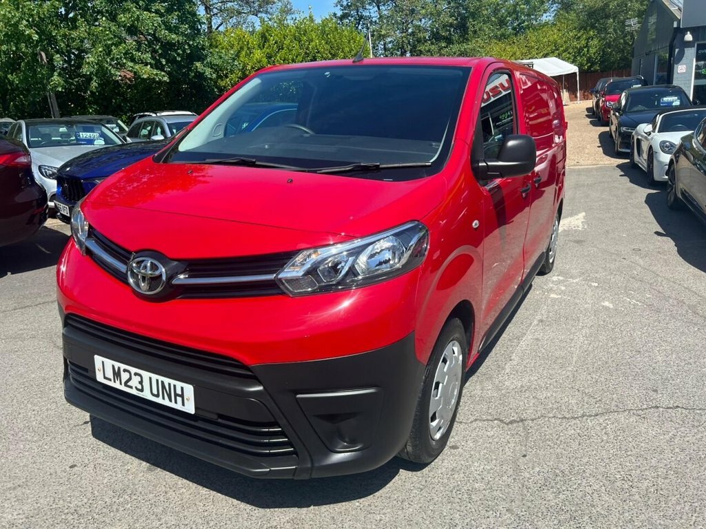 Toyota PROACE 1.5L Active 6Dr LM23UNH Red #6