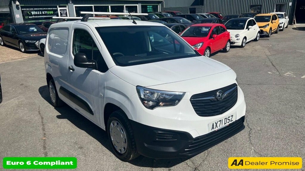 Vauxhall Combo 1.5L Dynamic White