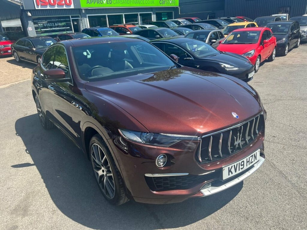 Maserati Levante 3L Granlusso Red