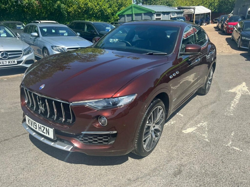 Maserati Levante 3L Granlusso KV19HZN Red #4
