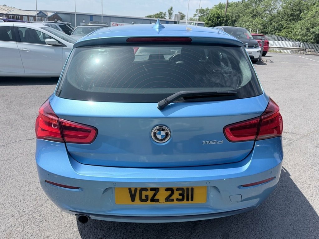 BMW 1 Series Hatchback VGZ2311 Blue #6