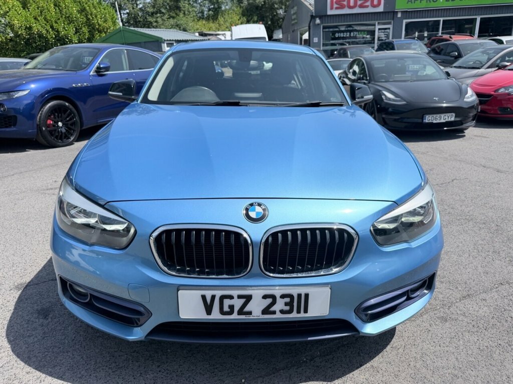 BMW 1 Series Hatchback VGZ2311 Blue #2