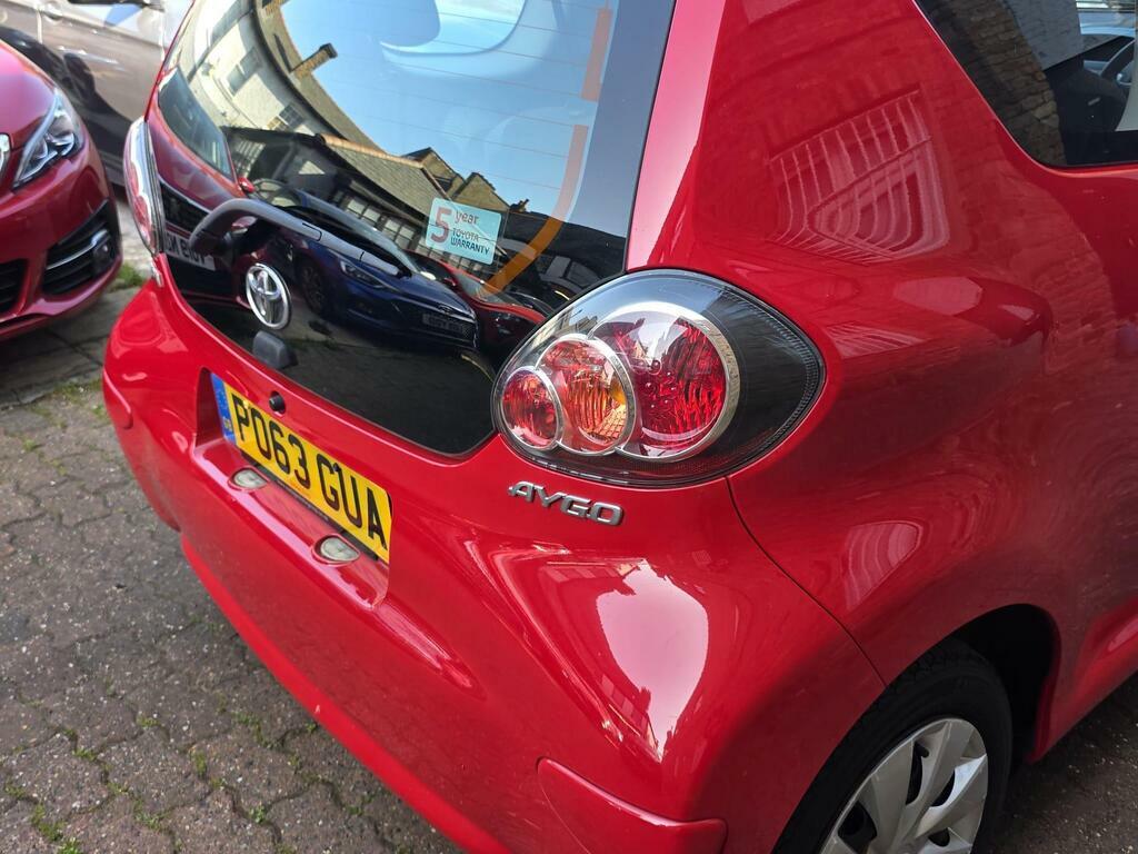 Toyota Aygo 1.0 Vvt-i Euro 5 P063GUA Red #6