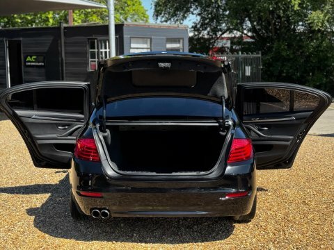 BMW 5 Series 2.0 520D Se SO15EFX Black #5