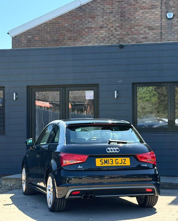 Audi A1 1.4 Tfsi S Line S Tronic Euro 5 Ss SM13GJZ Black #6