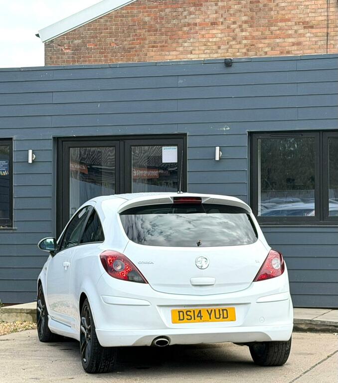 Vauxhall Corsa 1.4 16V Sri Euro 5 DS14YUD White #2