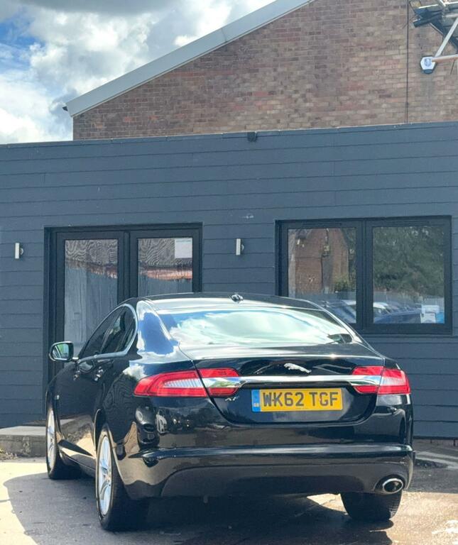 Jaguar XF 2.2D Luxury Euro 5 Ss WK62TGF Black #4