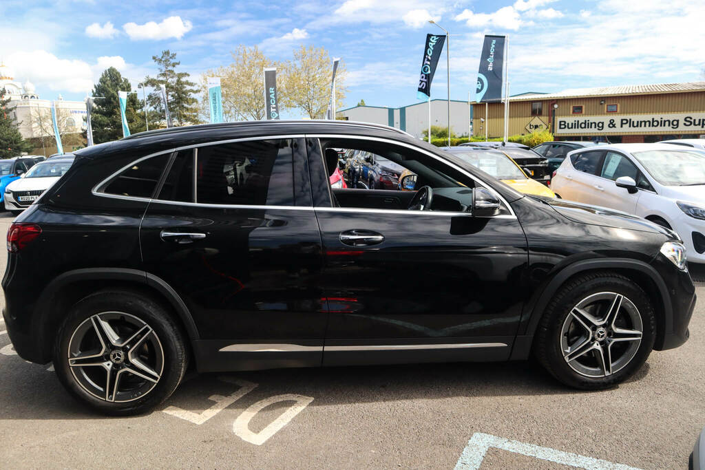 Mercedes-Benz GLA Class Gla200d Amg Line Premium Suv My20.5 2020 Black #5