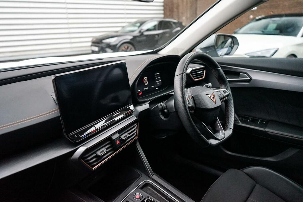Cupra Formentor 1.4 Ehybrid 204 V1 Dsg KJ24DTK White #2