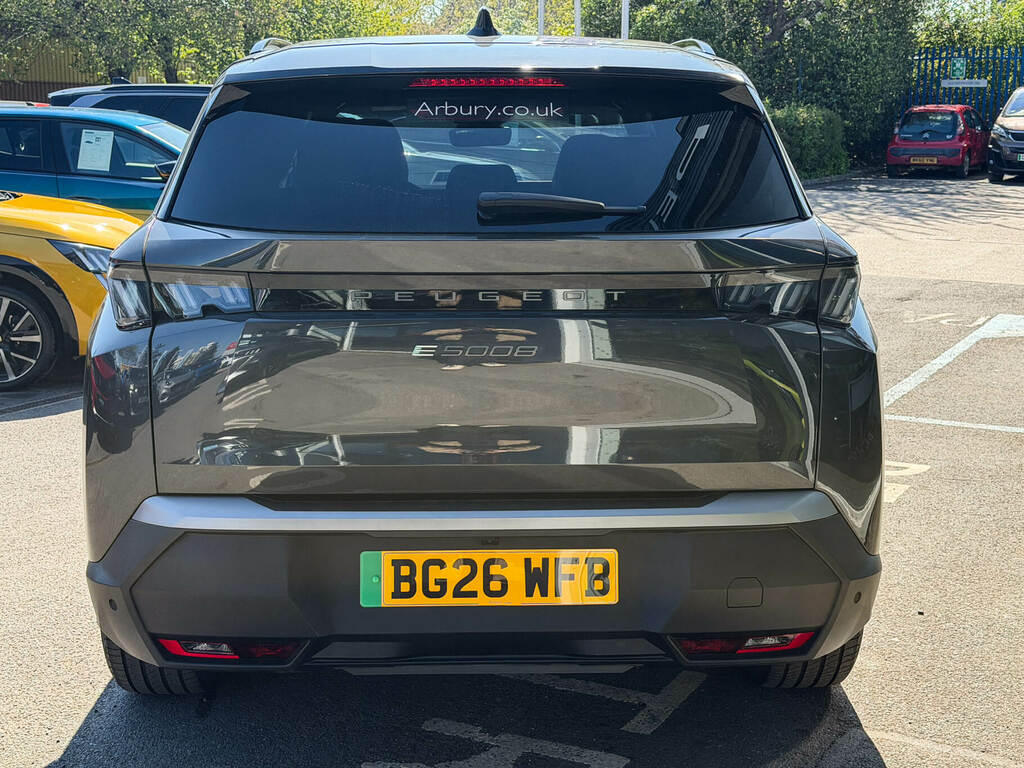 Peugeot 5008 73Kwh 210 1-Speed #3