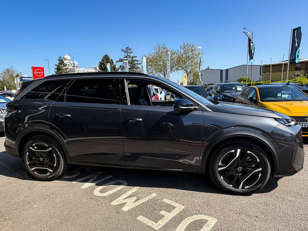 Peugeot 5008 73Kwh 210 1-Speed #4