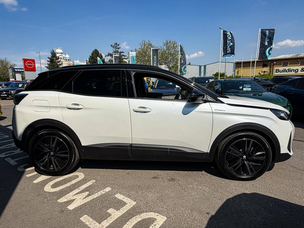 Peugeot 3008 1.6 Hybrid4 300 Gt E-eat8 White #6
