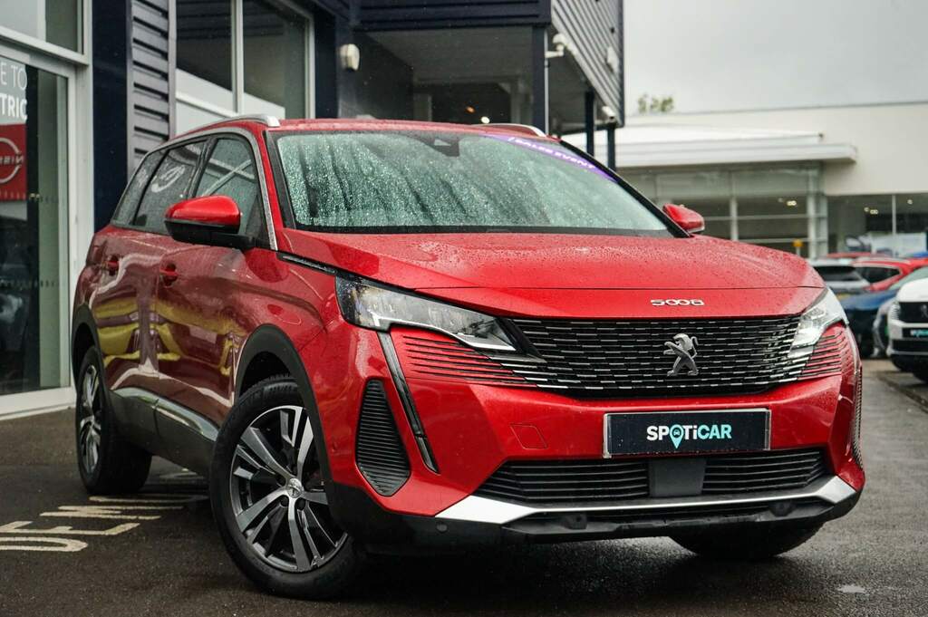 Peugeot 5008 1.2 Puretech Allure Premium Eat8 Red
