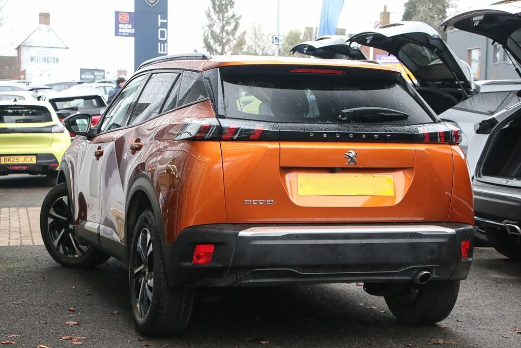 Peugeot 2008 1.2 Puretech 130 Allure Premium Eat8 BL23WUG Orange #2