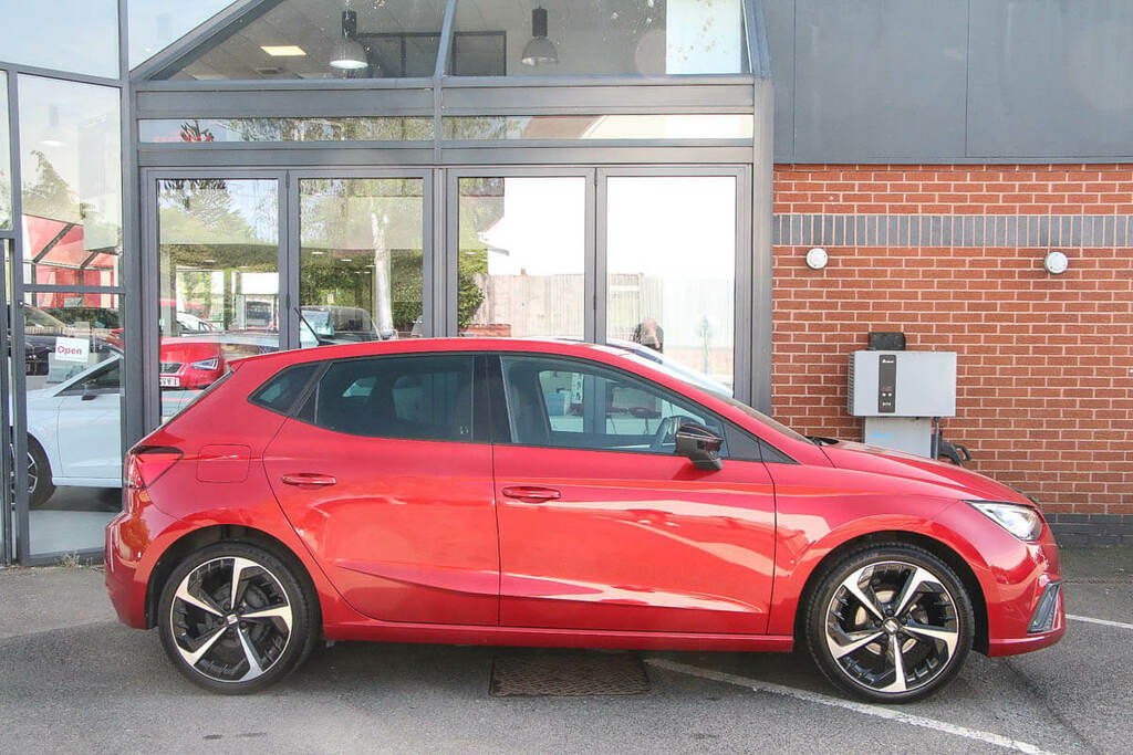 Seat Ibiza 1.0 Tsi 95 Fr Sport BV24XUK Red #4