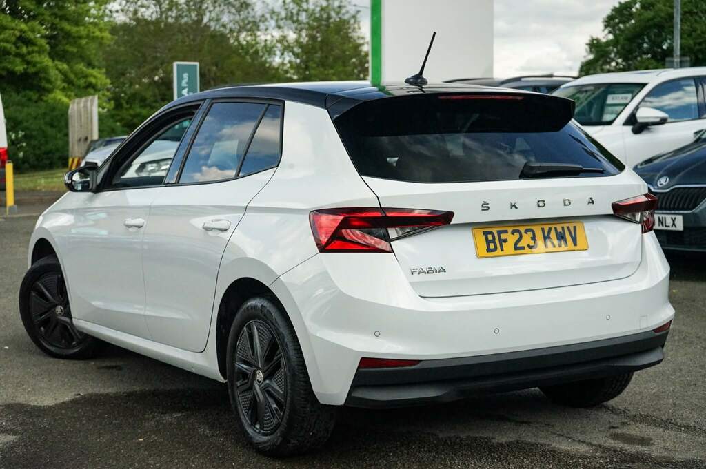 Skoda Fabia 1.0 Tsi Colour Edition BF23KWV White #3