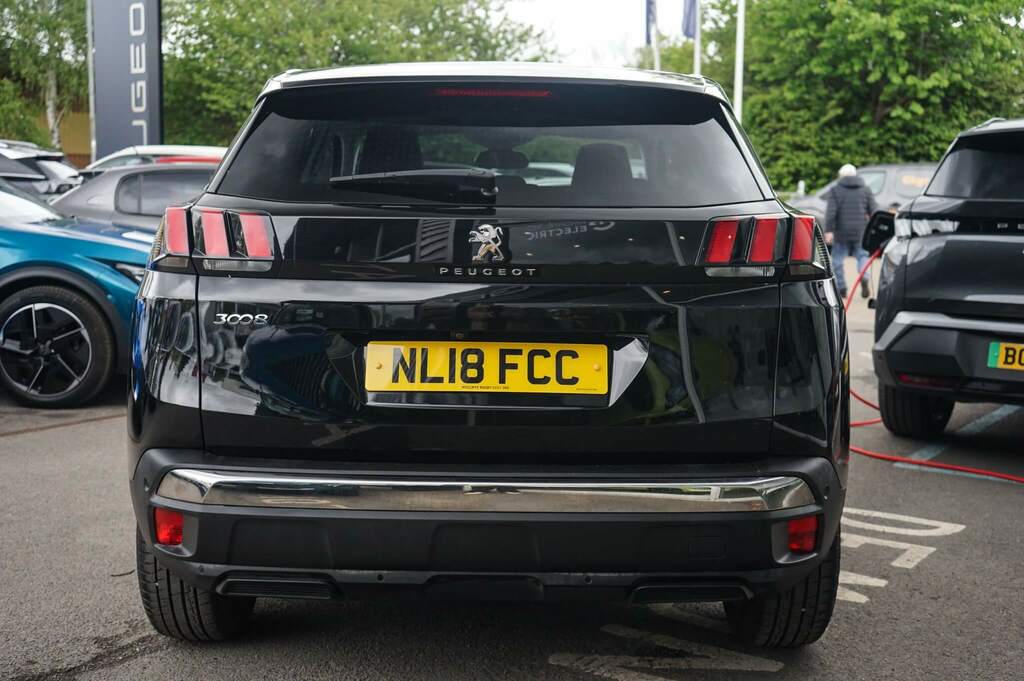 Peugeot 3008 1.2 Puretech Allure NL18FCC Black #4