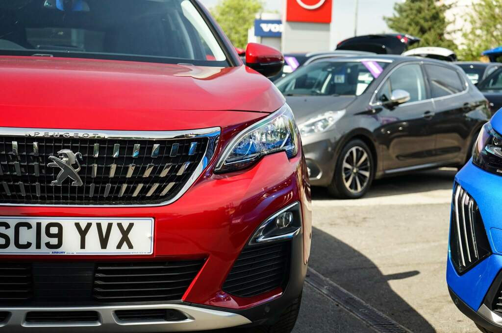 Peugeot 3008 1.2 Puretech Allure SC19YVX Red #5