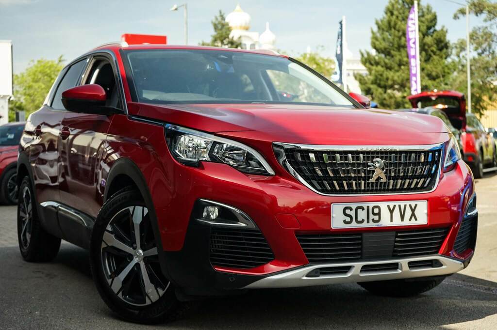 Peugeot 3008 1.2 Puretech Allure Red