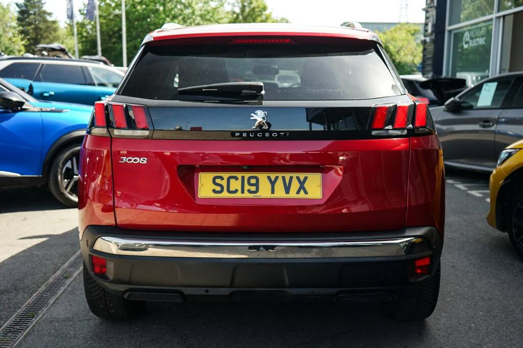 Peugeot 3008 1.2 Puretech Allure SC19YVX Red #4