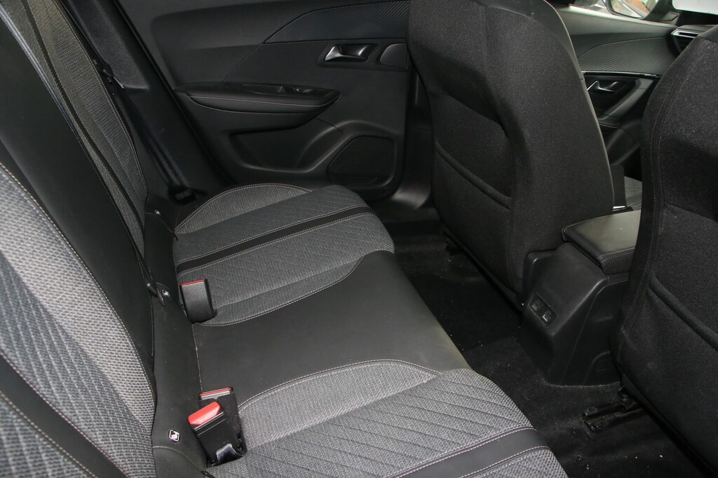 Peugeot 2008 1.2 Hybrid 136 Allure E-dsc6 KM25UOV Grey #4