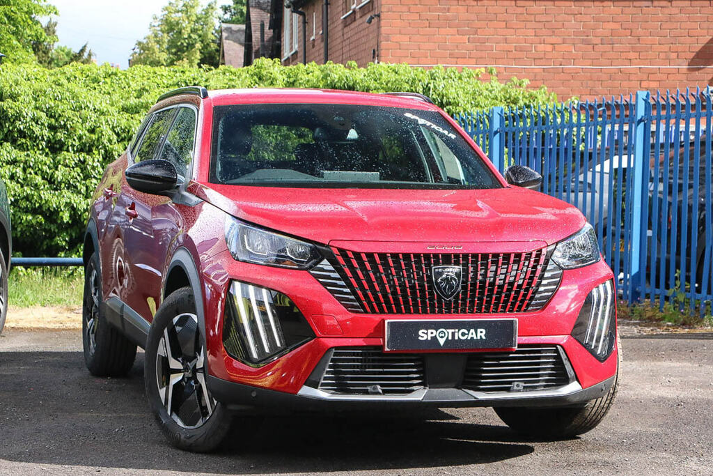 Peugeot 2008 1.2 Hybrid 136 Allure E-dsc6 Red