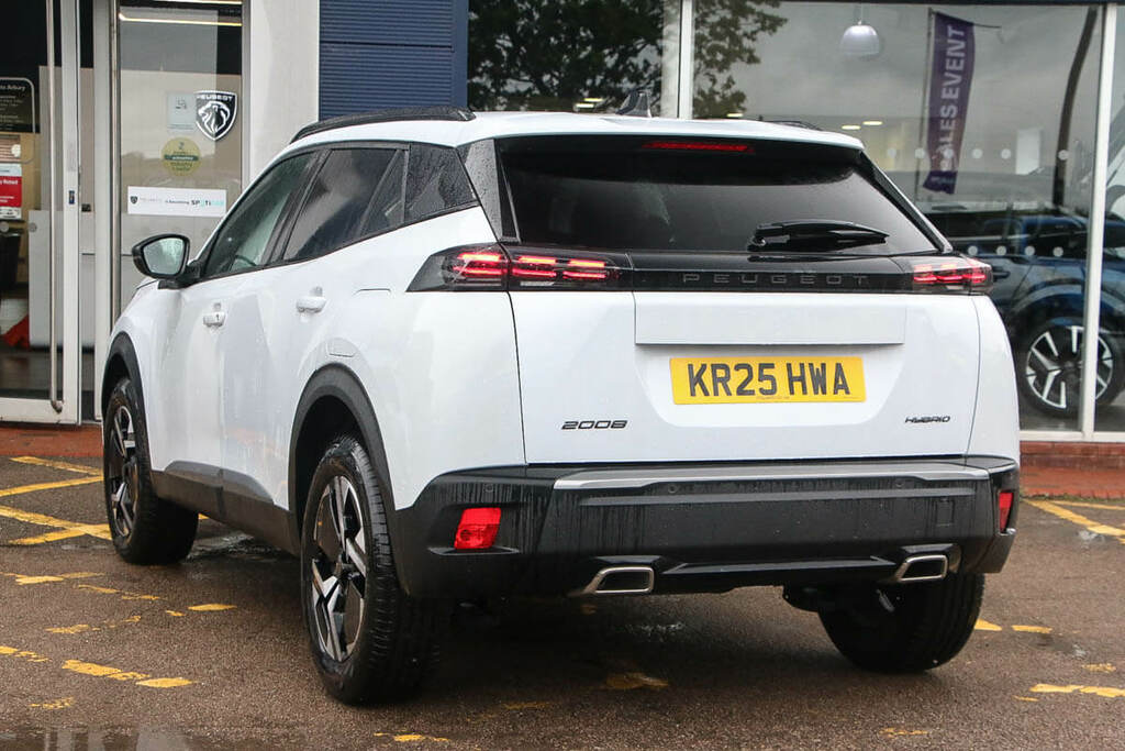 Peugeot 2008 1.2 Hybrid 136 Allure E-dsc6 White #4