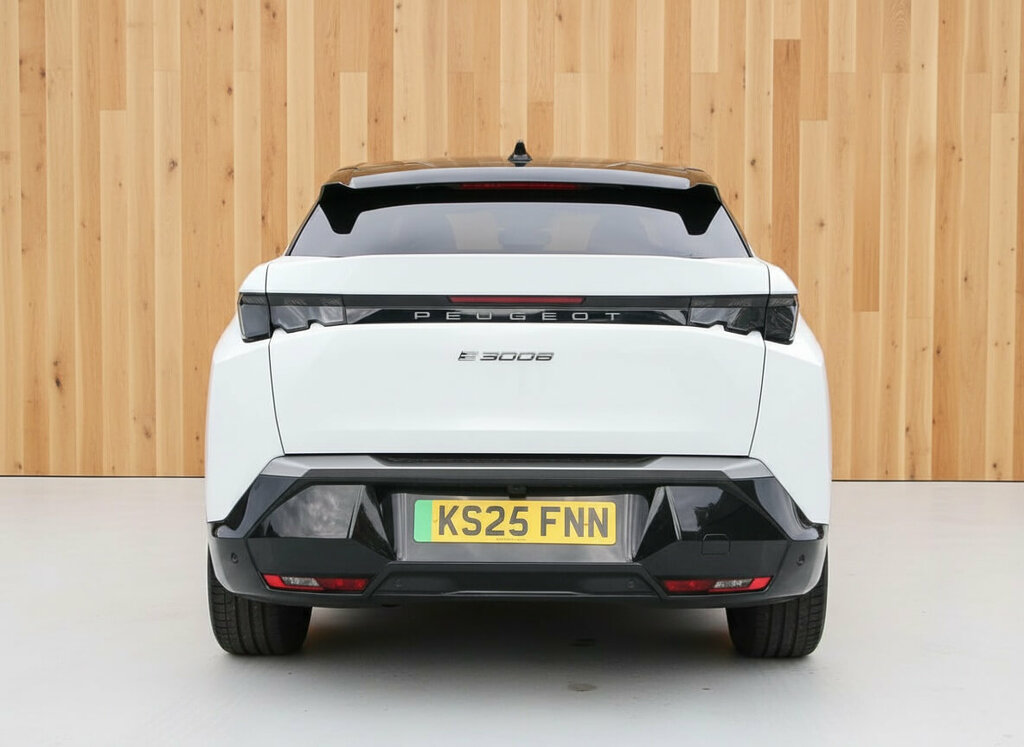 Peugeot 3008 157Kw Gt 73Kwh KS25FNN White #3