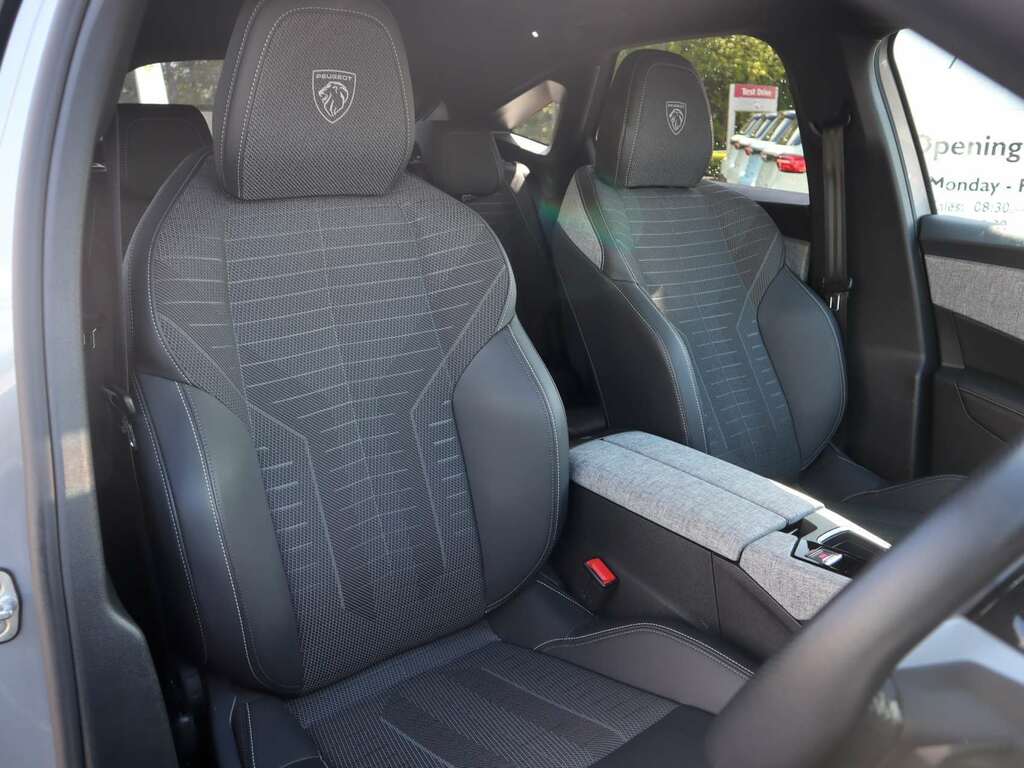 Peugeot 3008 1.2 Hybrid 136 Gt E-dsc6 KR25VWN Grey #6