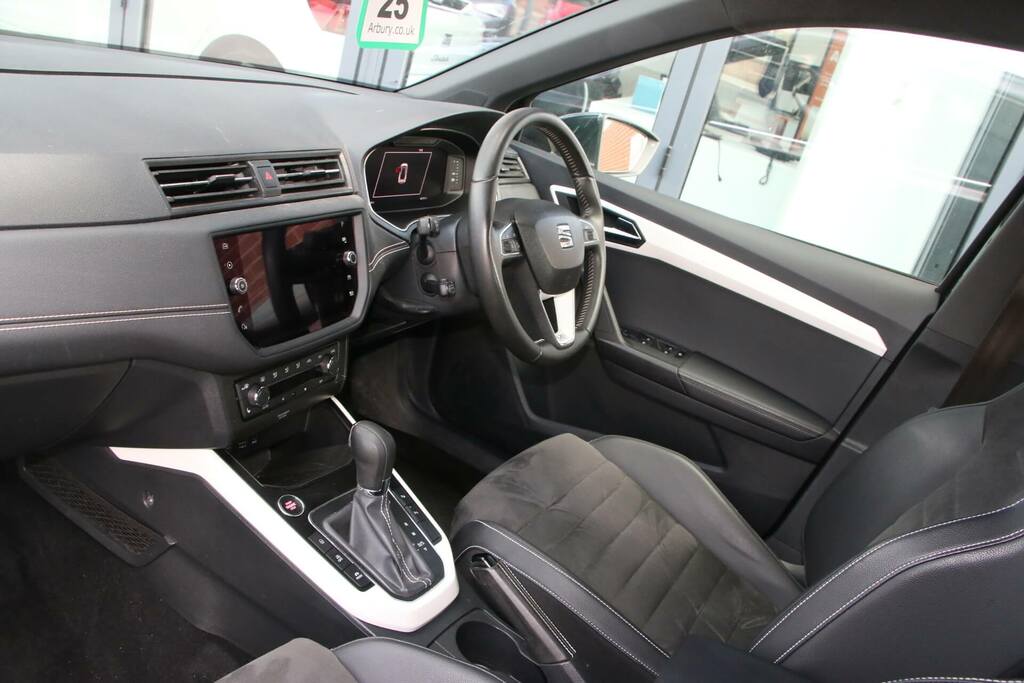 Seat Arona 1.6 Tdi Xcellence Lux Dsg Black #2