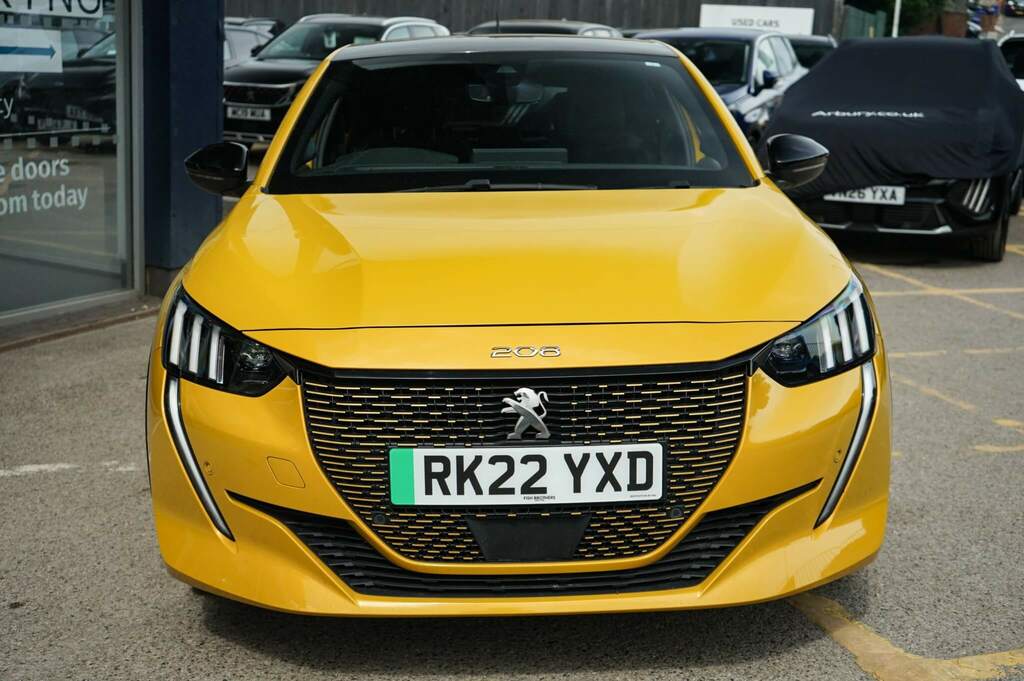 Peugeot e-208 100Kw Gt Premium 50Kwh RK22YXD Yellow #3