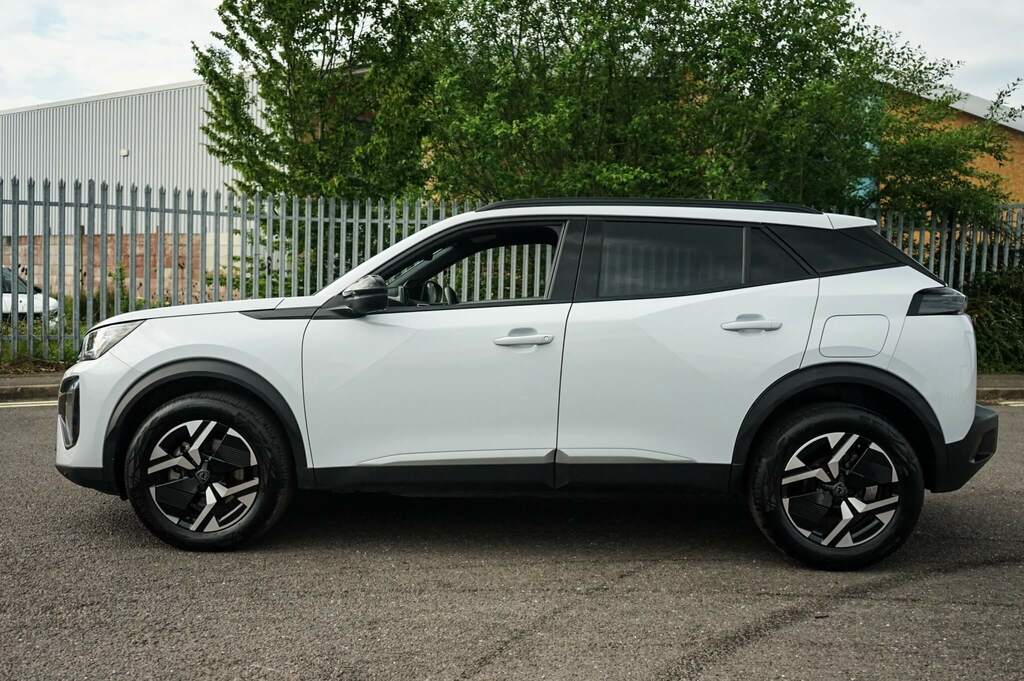 Peugeot 2008 1.2 Hybrid 136 Allure E-dsc6 KM25XWJ White #5