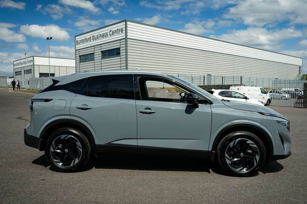 Nissan Qashqai 1.3 Dig-t Mh N-connecta Glass Roof VE75OYO Grey #4