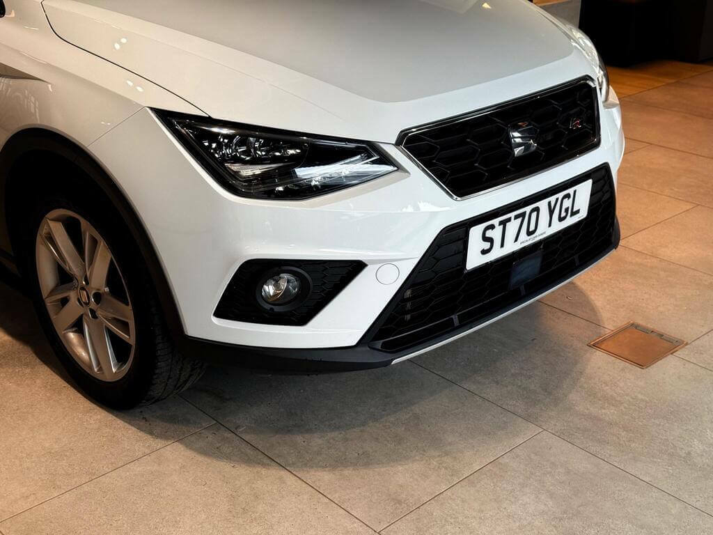 Seat Arona Arona Fr 1.0 Tsi 110 6-Speed ST70YGL White #4