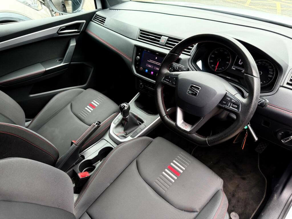 Seat Arona Arona Fr 1.0 Tsi 110 6-Speed ST70YGL White #6