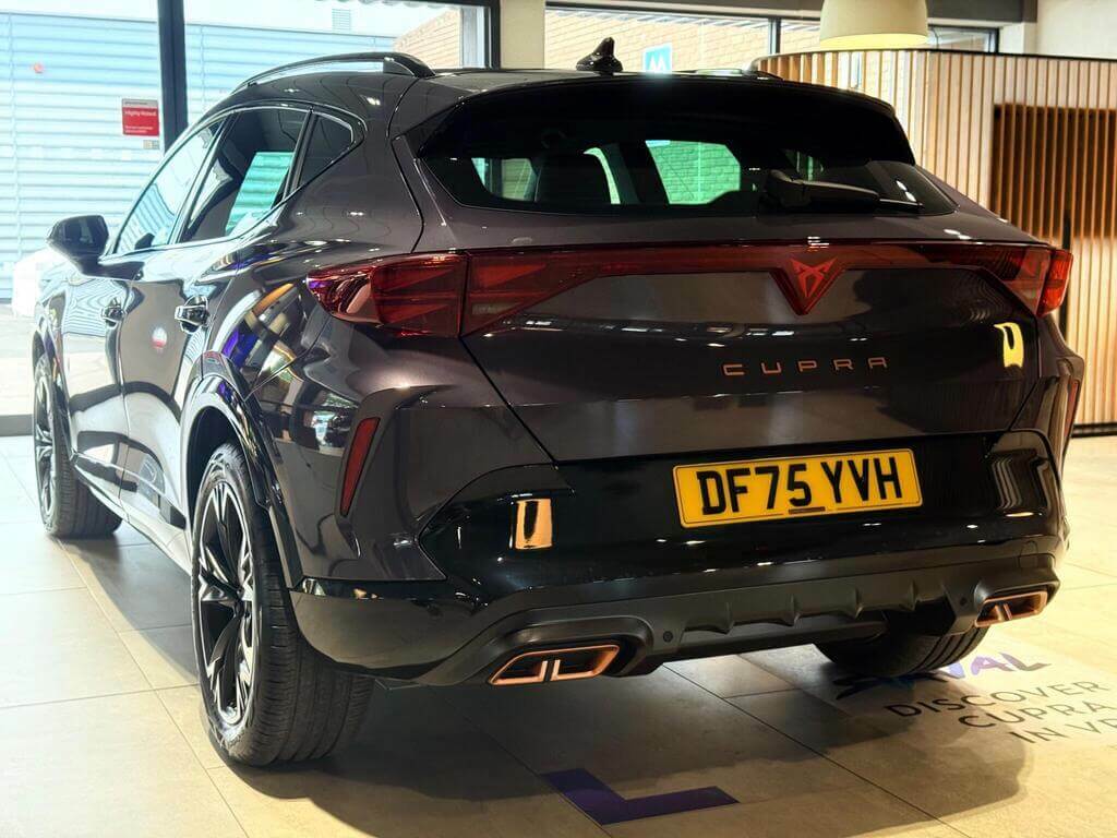 Cupra Formentor 1.5 Ehybrid 204 V1 Dsg DF75YVH Purple #2