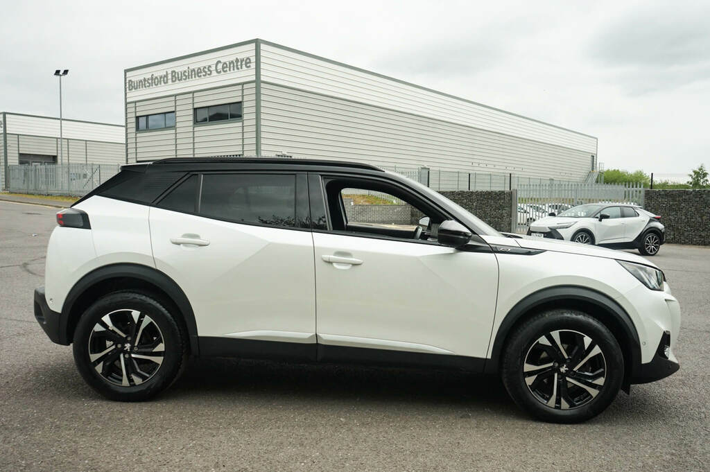 Peugeot 2008 1.2 Puretech 130 Gt YX22USJ White #5