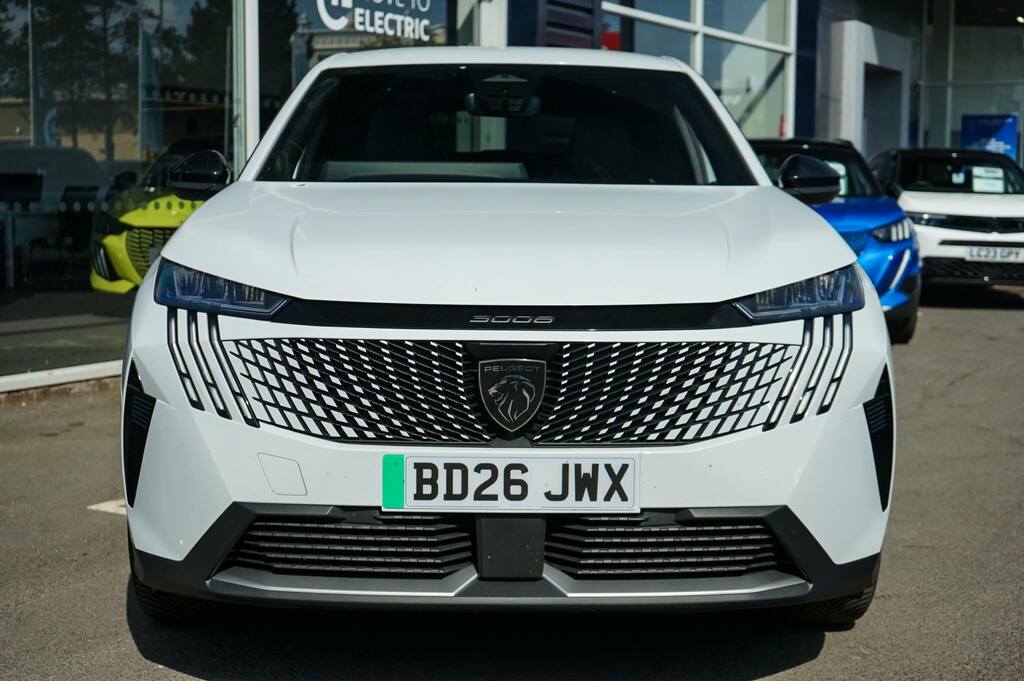 Peugeot 3008 73Kwh 210 1-Speed BD26JWX White #3
