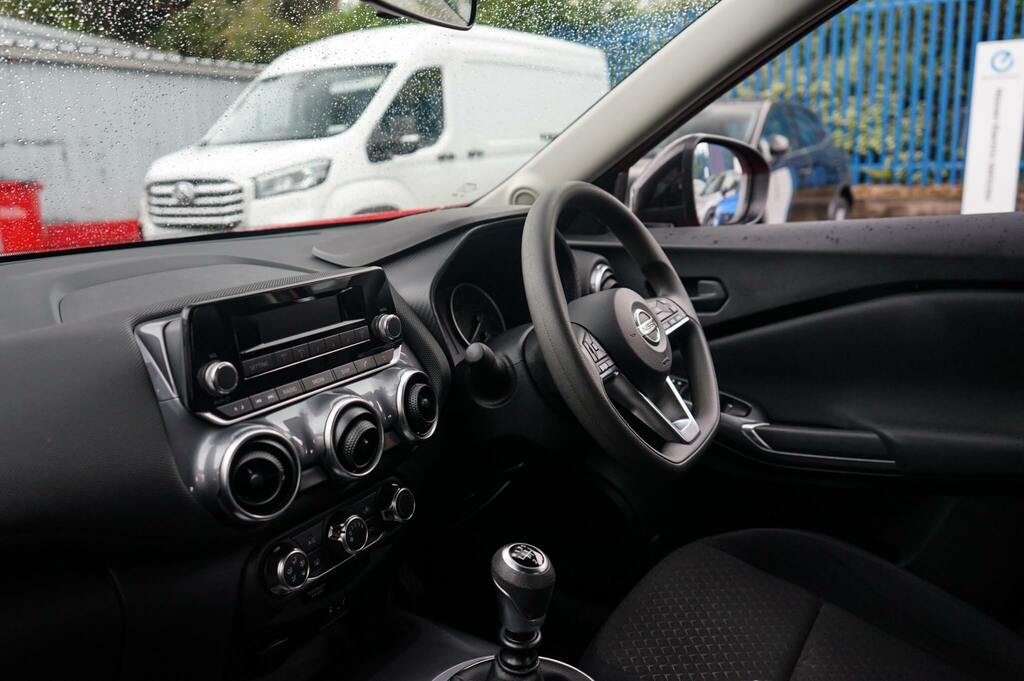 Nissan Juke 1.0 Dig-t 114 Visia YE22MYT Red #2