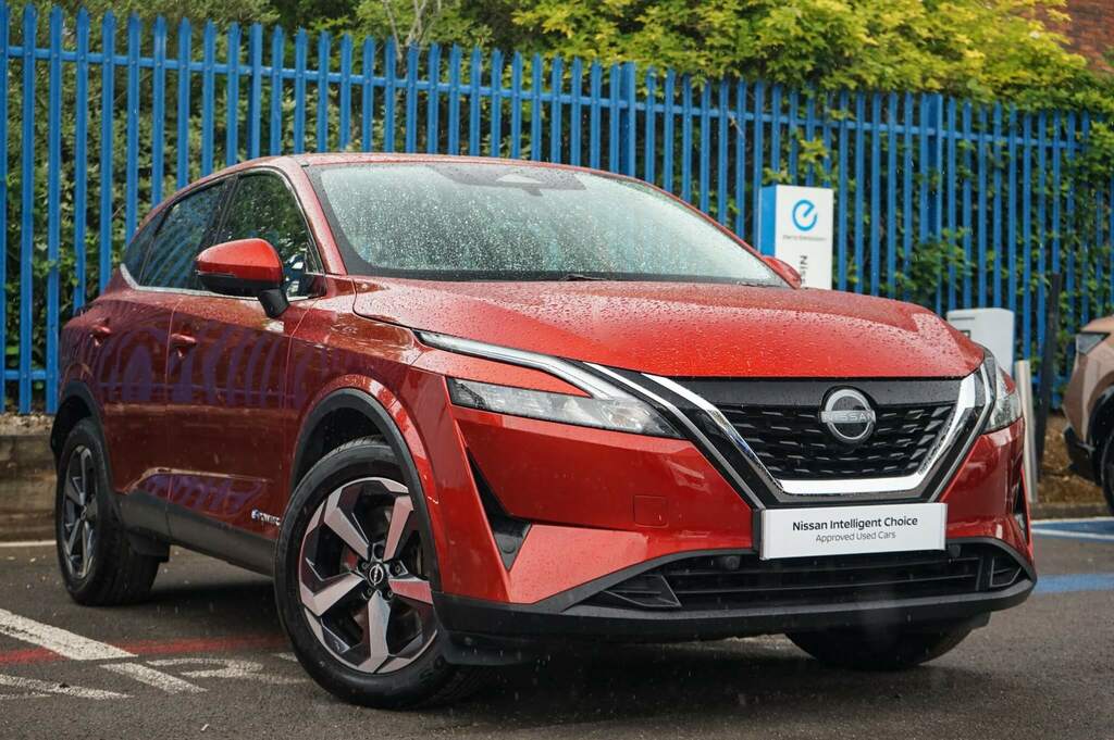 Nissan Qashqai 1.5 E-power Acenta Premium Red