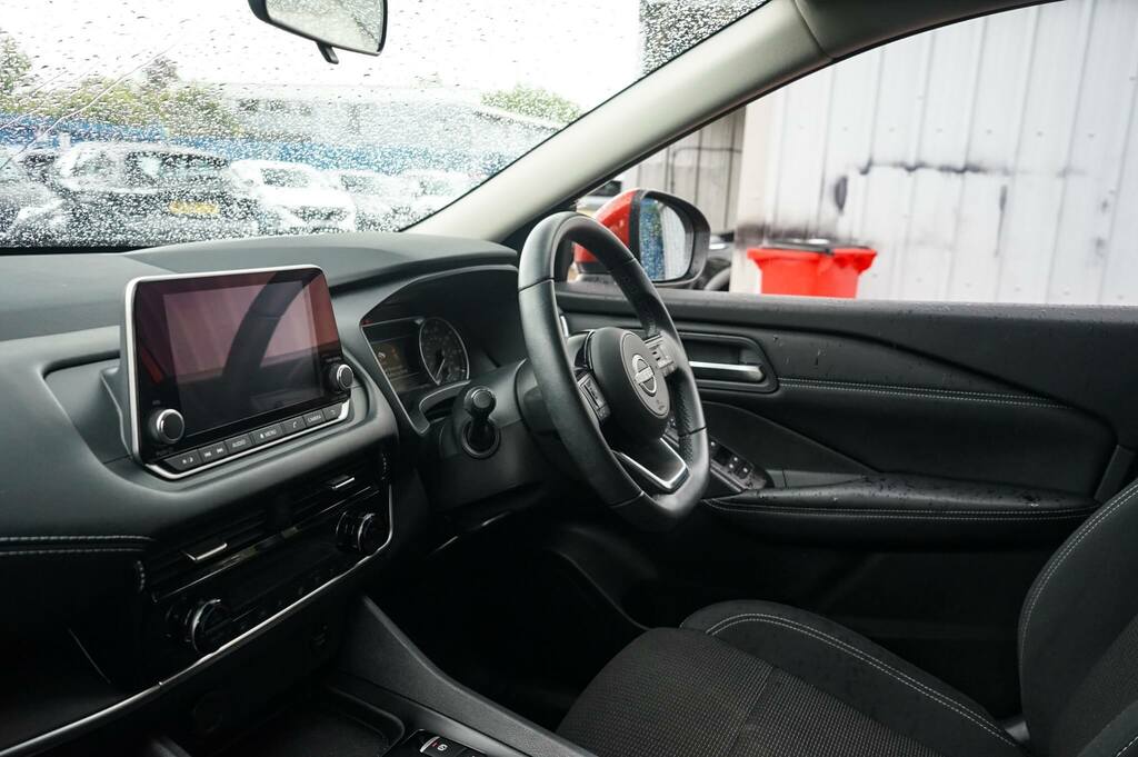 Nissan Qashqai 1.5 E-power Acenta Premium YB72VCC Red #2