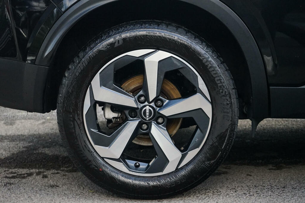 Nissan Qashqai 1.5 E-power N-connecta BG24NTT Black #5