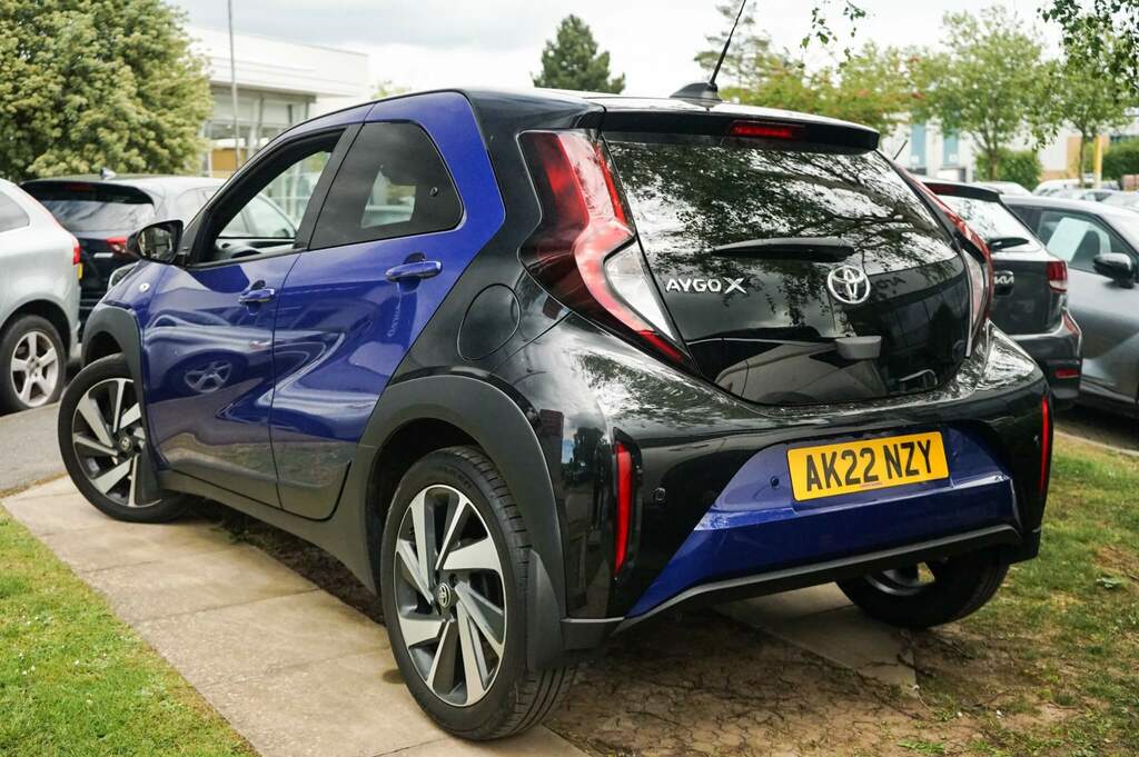 Toyota Aygo X 1.0 Vvt-i Edge AK22NZY Blue #3